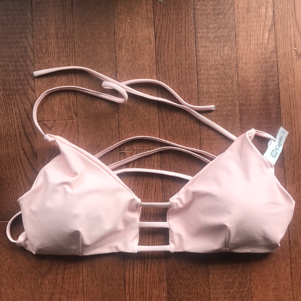 Bathing suit top, light pink/cream & never worn